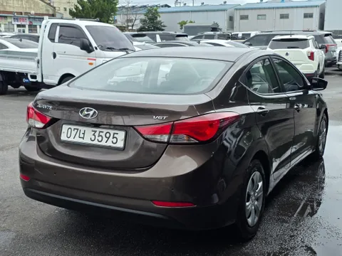 Hyundai Elantra (Avante)