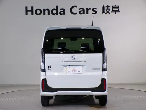 Honda N-BOX Custom