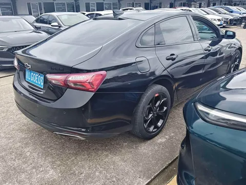 Chevrolet Malibu XL
