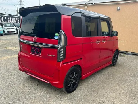 Honda N-BOX Custom
