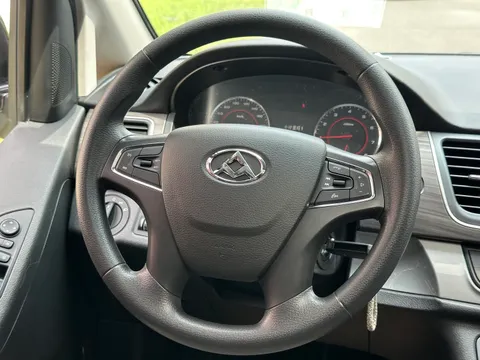 Maxus G10