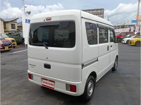 Mitsubishi Minicab Van