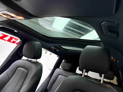 Mercedes-Benz Mercedes-Benz GLB