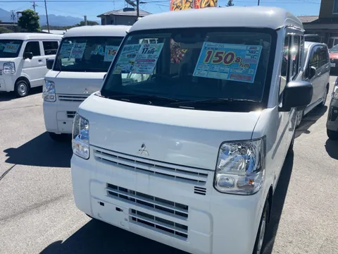 Mitsubishi Minicab Van