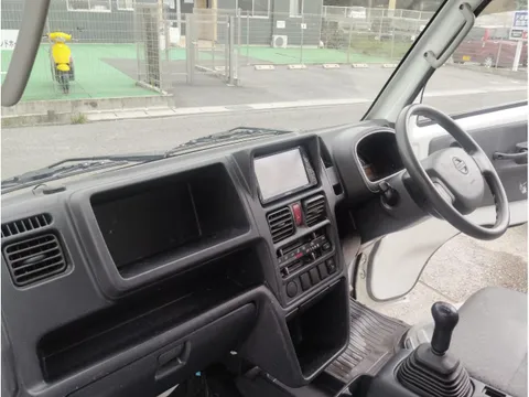 Nissan Clipper Truck