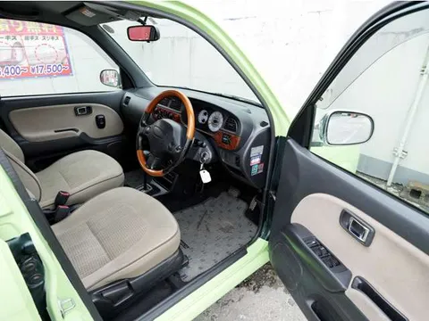 Daihatsu Mira Gino