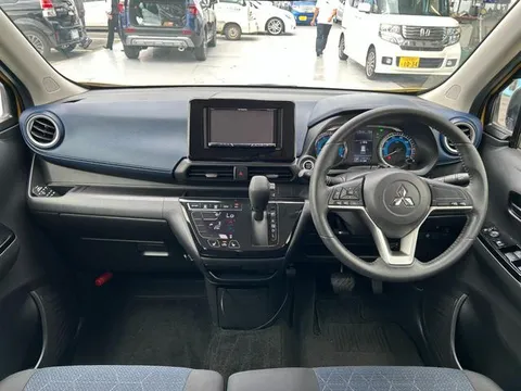 Mitsubishi eK X