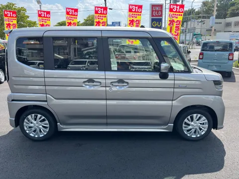 Suzuki Spacia Custom