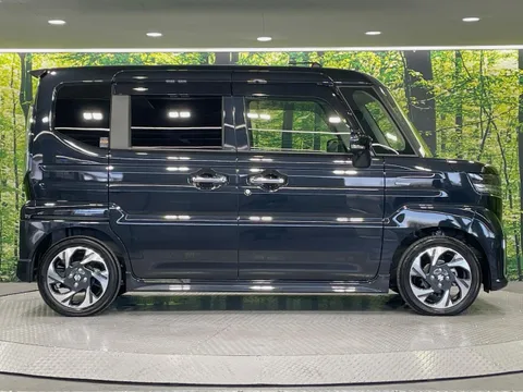 Suzuki Spacia Custom