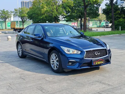 Infiniti Q50L