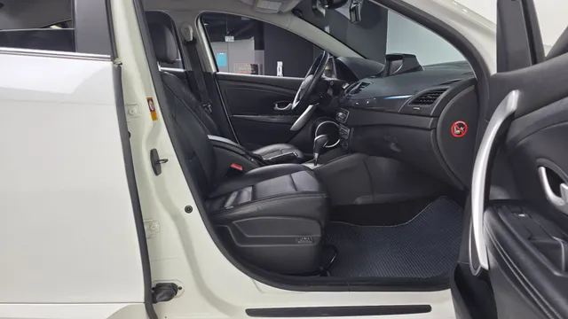Renault SM3