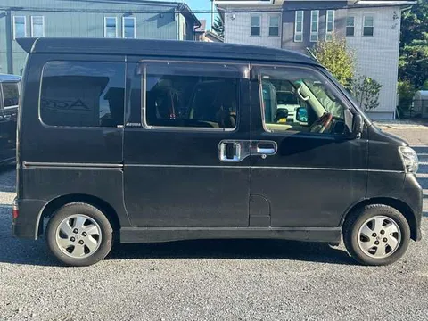 Daihatsu Atrai Wagon