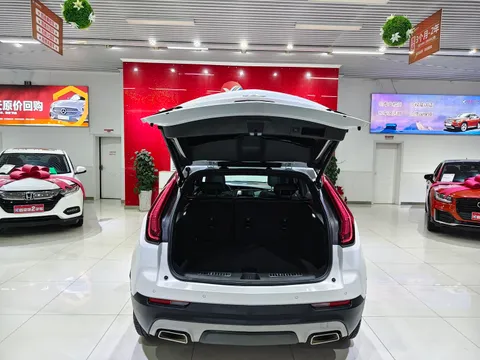 Cadillac XT4