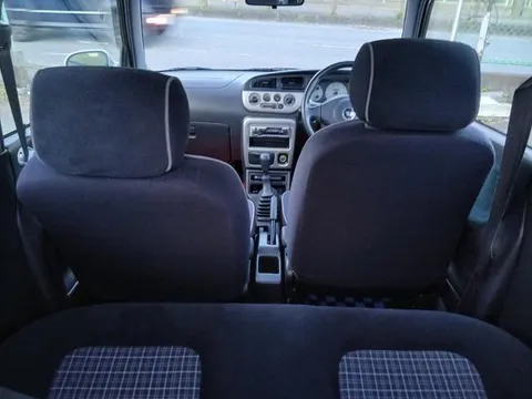 Daihatsu Mira Gino