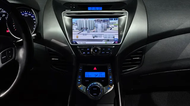 Hyundai Elantra (Avante)