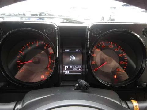 Suzuki Jimny Sierra