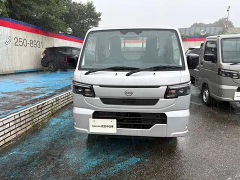Nissan Clipper Truck