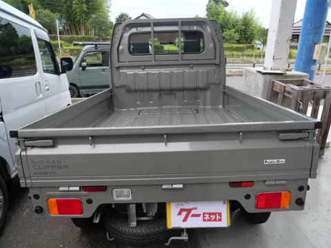 Nissan Clipper Truck