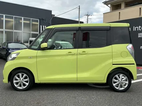 Nissan Dayz Roox
