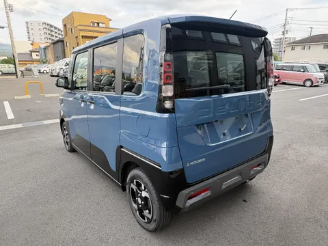 Mitsubishi Delica Mini