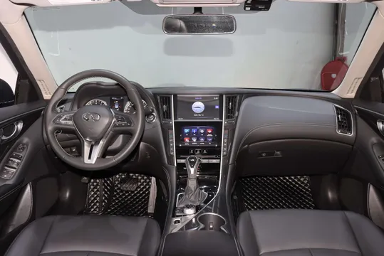 Infiniti Q50L