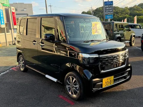 Honda N-BOX Custom