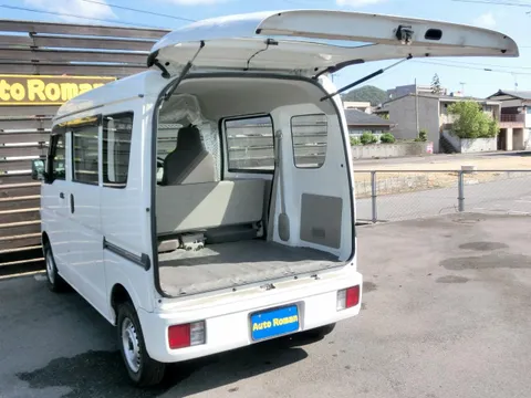 Mitsubishi Minicab Van