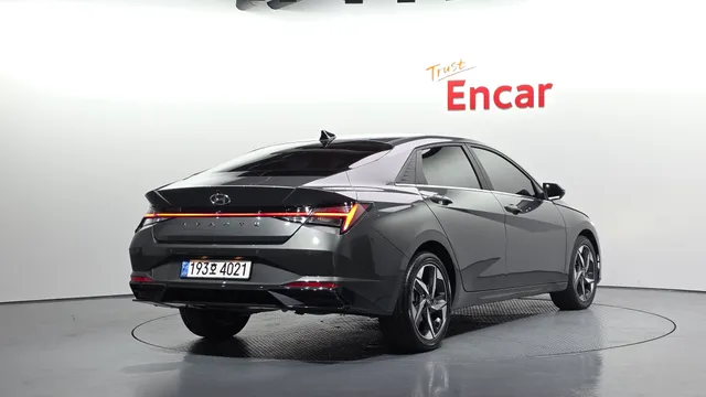 Hyundai Elantra (Avante)