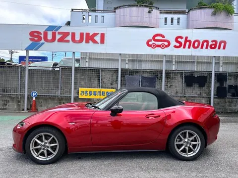 Mazda MX-5 (Roadster)