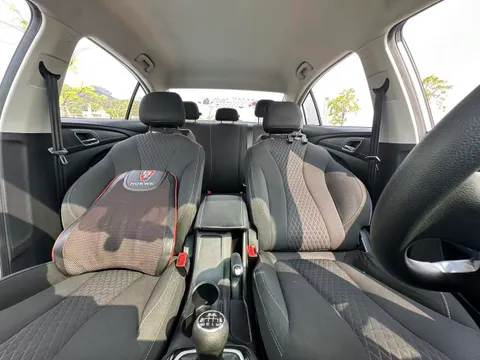 Roewe i5