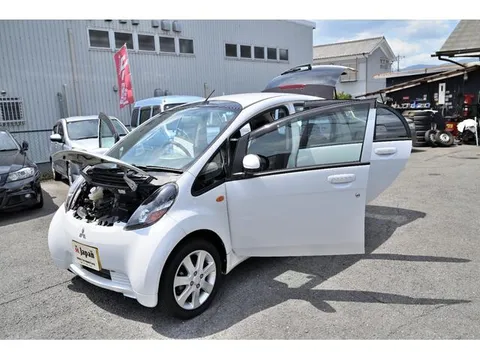 Mitsubishi I