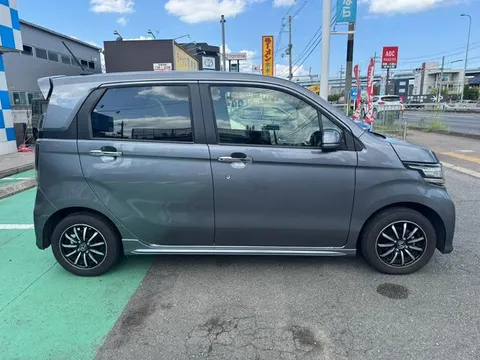 Honda N-WGN Custom