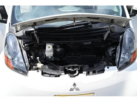 Mitsubishi I