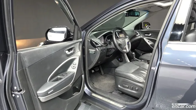 Hyundai Grand Santa Fe (Maxcruz)