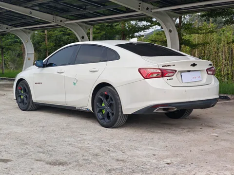 Chevrolet Malibu XL