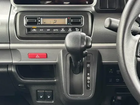 Suzuki Spacia Gear
