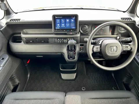 Honda N-BOX Custom