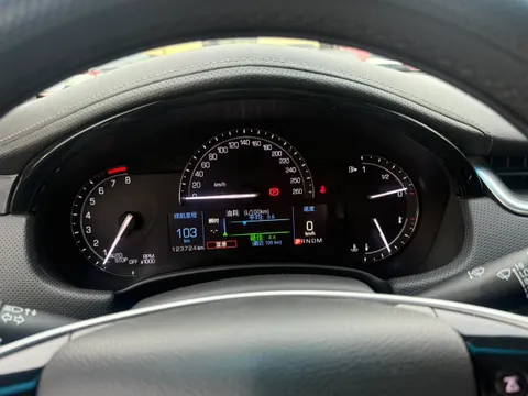 Cadillac XTS