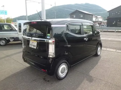 Honda N-BOX Slash