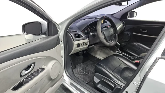 Renault SM3