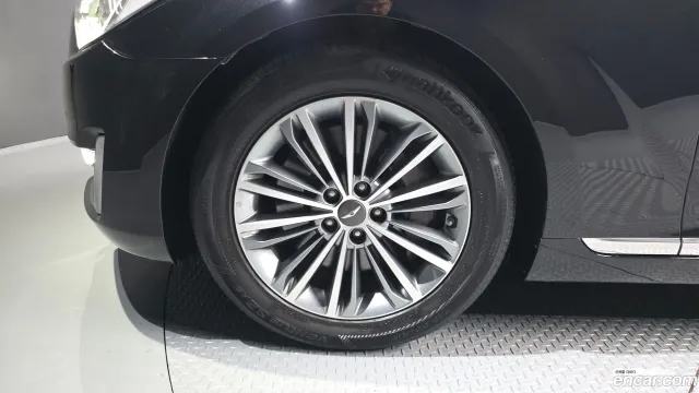 Genesis G90 (EQ900)