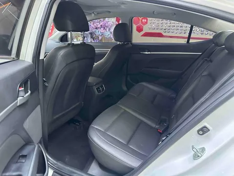 Hyundai Elantra (Avante)