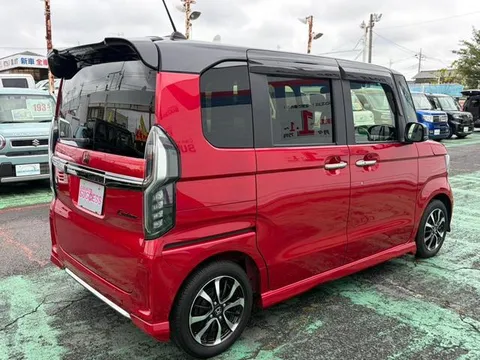 Honda N-BOX Custom