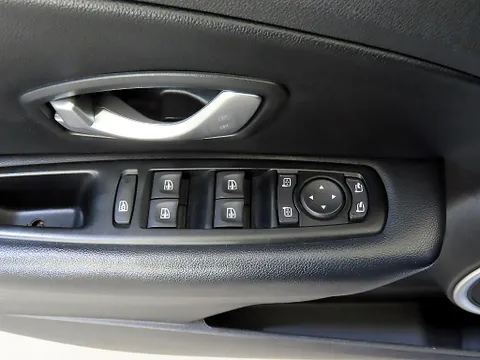 Renault SM3