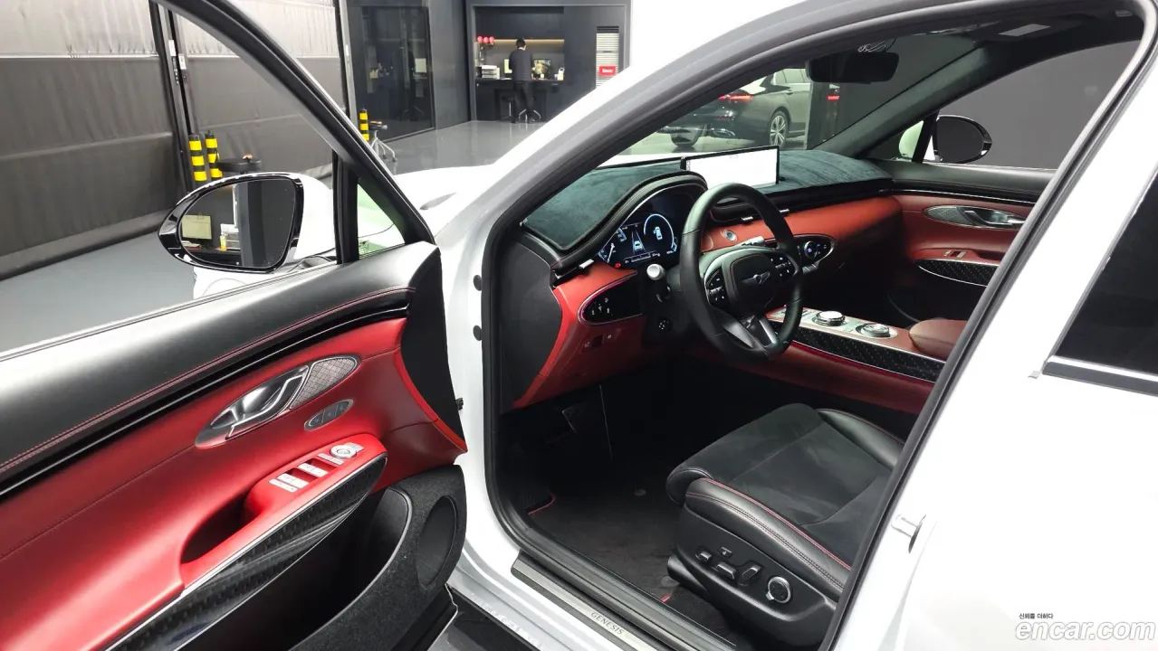 Genesis GV70