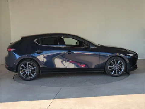Mazda MAZDA3 Fastback