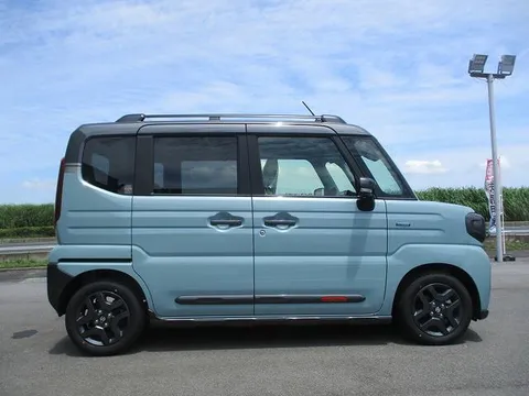 Suzuki Spacia Gear