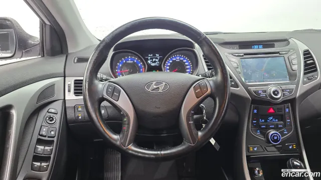 Hyundai Elantra (Avante)