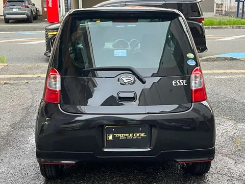 Daihatsu Esse