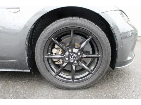Mazda MX-5 (Roadster)